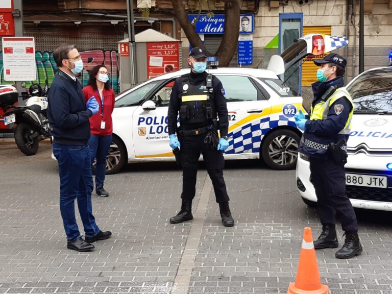 El alcalde felicita a la Policía Local