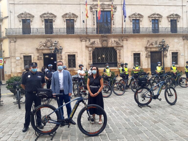 Llegan a la Policía Local 15 bicicletas eléctricas nuevas