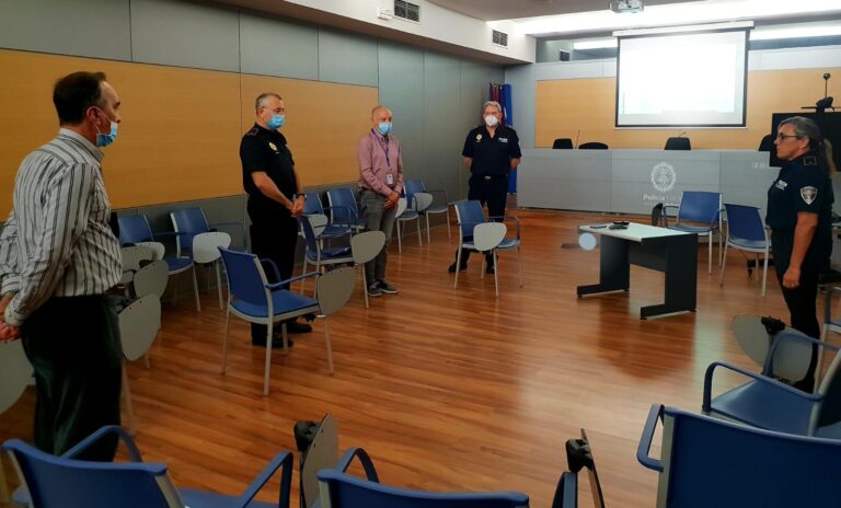 La Policía Local recibe la felicitación de Cort en su Diada