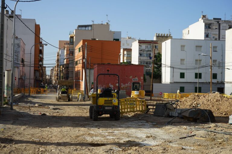 Reubanización del Bloque VIII en Camp Redó
