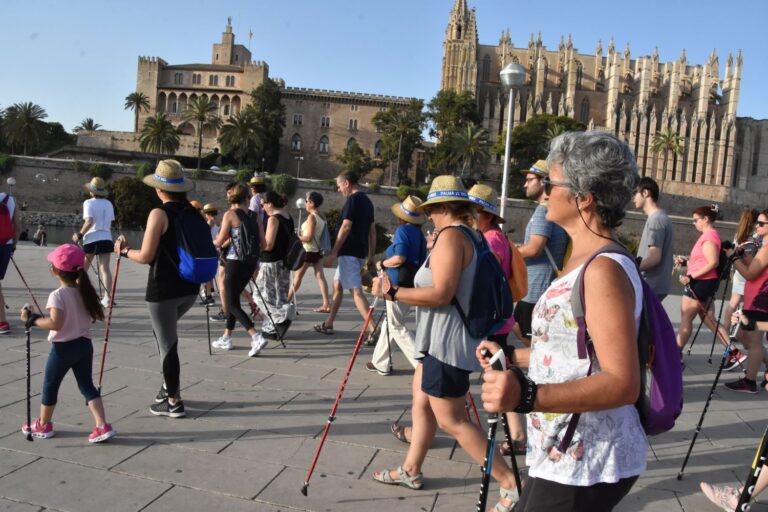 Nordic Walking a la Fresca en el Parc de la Mar