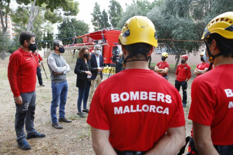 El Consell cede 2 vehículos de Bomberos al Fons Mallorquí