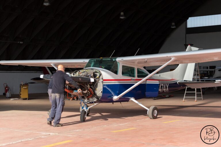 TURMINA, mantenimiento de aviones y helicópteros