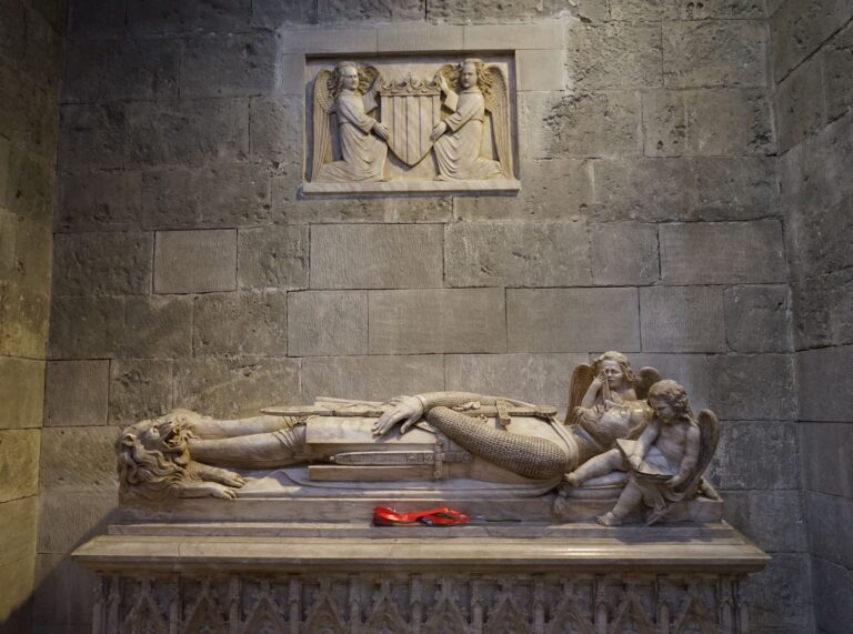 El Mundo Funerario de la Catedral de Mallorca