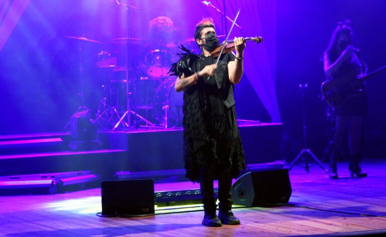 Strad, el violinista rebelde con raíces mallorquinas