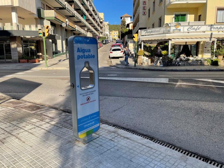 Se instalan 7 fuentes de agua potable filtrada en Palma