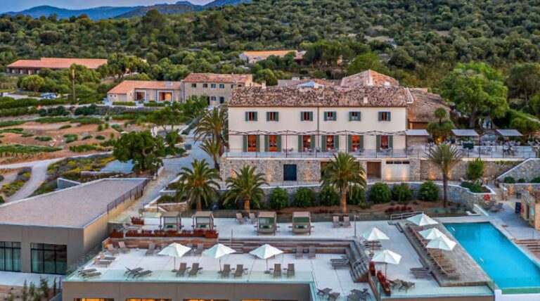 Palma finalista de Luxury Life Style Magazine Readers
