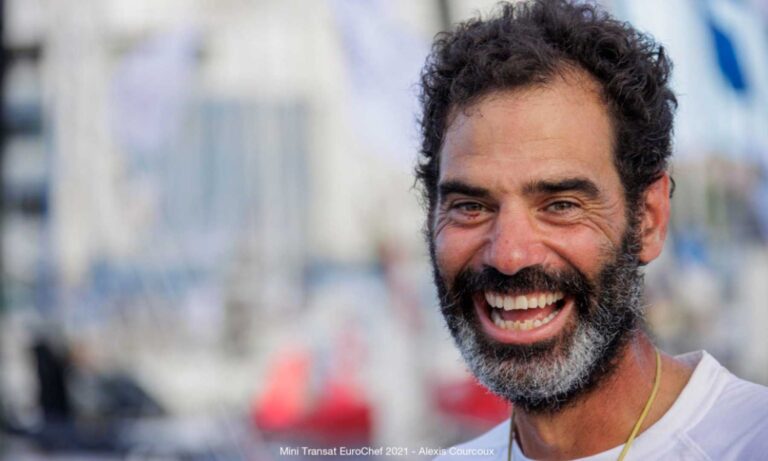 José Linares culmina la Mini Transat