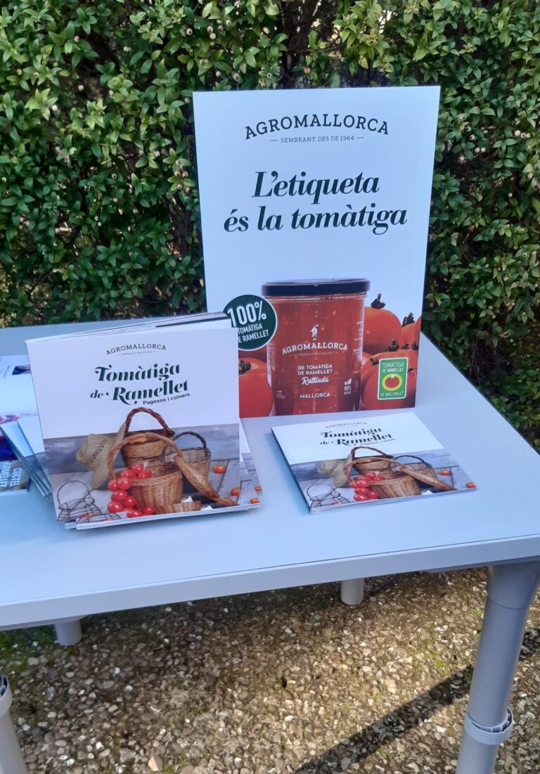 Se presenta el libro, Tomàtiga de Ramellet. Pagesos i cuiners