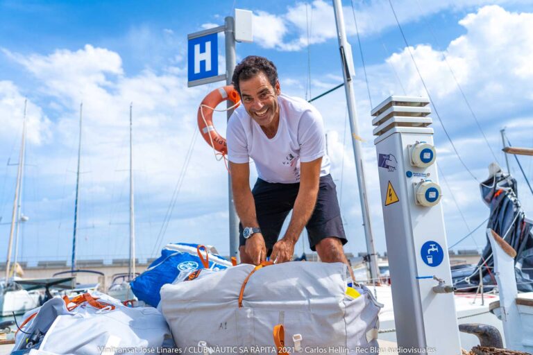 José Linares, listo para cruzar el atlántico en la Mini Transat