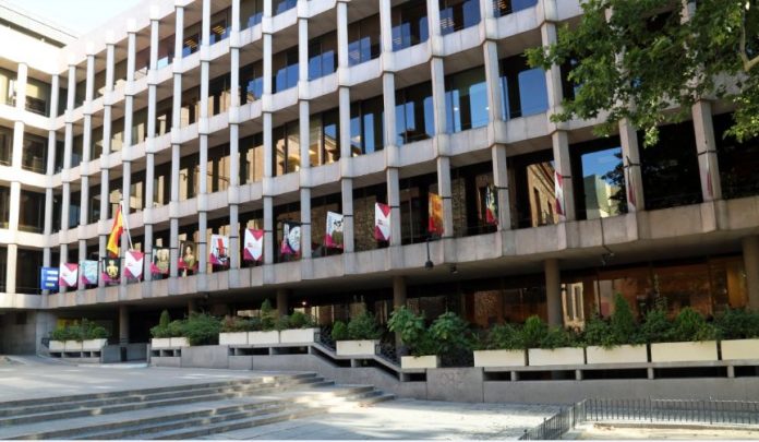 El Ministerio de Cultura y Deporte miembro de Es Baluard