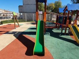 Reabre el parque infantil de la calle Segadors de Son Ferriol