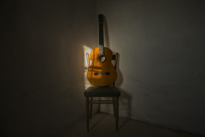 muestra fotográfica sobre las guitarras de Paco de Lucía