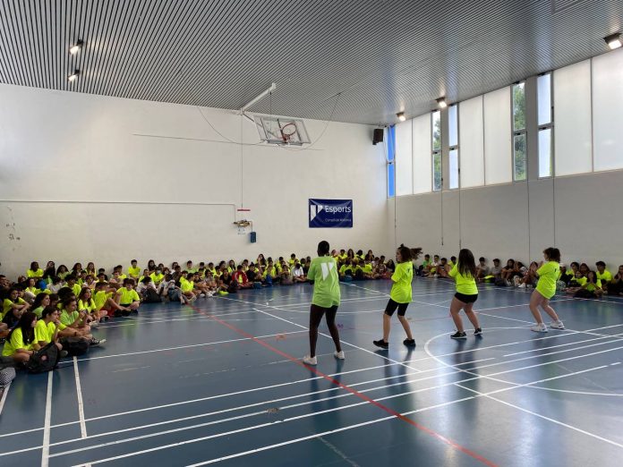 200 adolescentes de 9 institutos públicos practican deporte social en una jornada intercentro