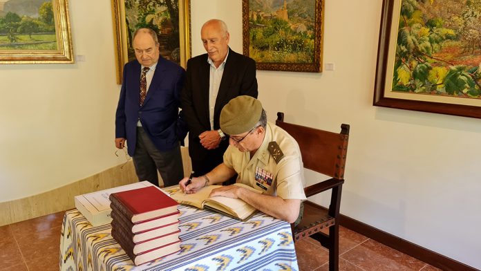 Donan 5 volúmenes del libro del General Weyler, “Mi mando en Cuba” a la COMGEBAL
