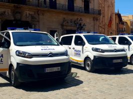 Llegan a la Policía Local de Palma tres nuevos furgones policiales