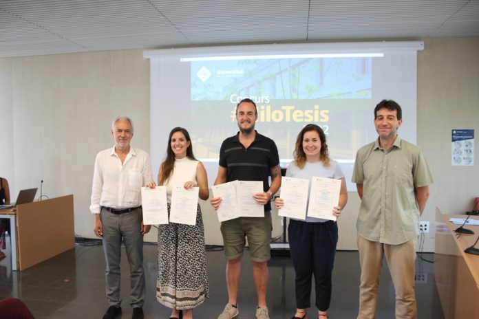 La UIB premia a los ganadores de la fase local de #HiloTesis