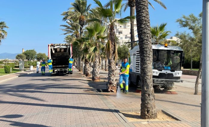 Dispositivo de limpieza de la Playa de Palma