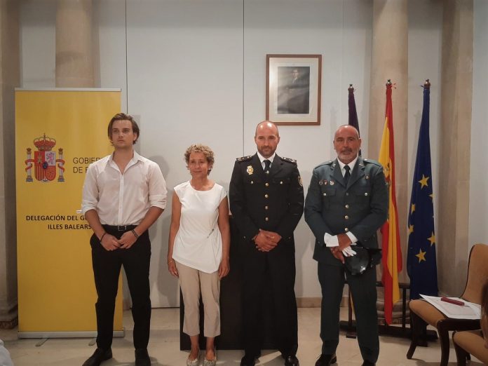 Medalla de Protección Civil a dos miembros de las Fuerzas y Cuerpos de Seguridad del Estado en Balears y a un funcionario de la CAIB