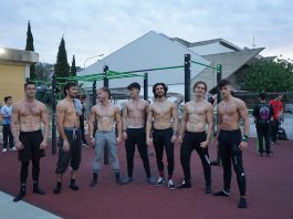 La calistenia revoluciona el deporte en los parques de Palma