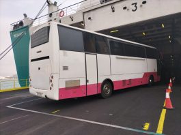 Un autobús del Banco de Sangre viaja a Ucrania cargado de material sanitario