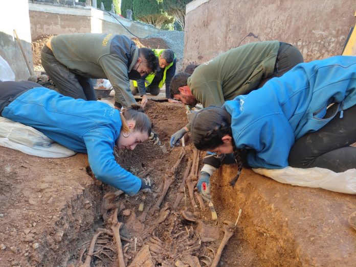 identifica los restos de Aurora Picornell en el cementerio de Son Coletes