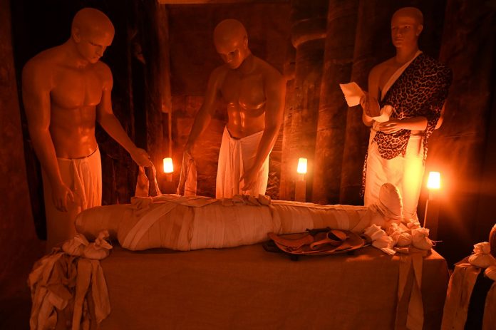 Mallorca conmemora los 100 años del descubrimiento de la tumba de Tutankamón con la exposición 