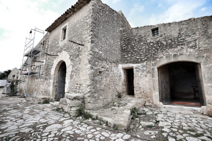 Continúan las obras de restauración del futuro museo arqueológico de Son Fornés