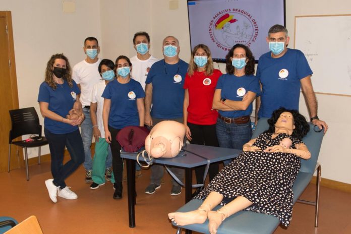 El Servicio de Obstetricia del Hospital Son Llàtzer forma a sus profesionales en emergencias obstétricas