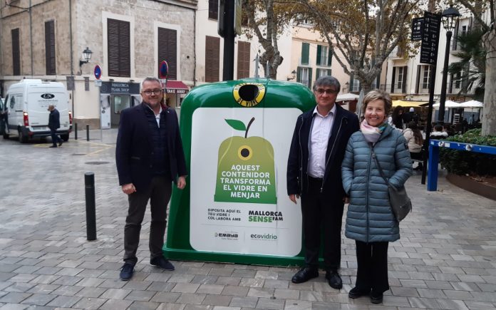 EMAYA, Ecovidrio y Mallorca Sense Fam ponen en marcha una campaña para que el vidrio recogido suponga una aportación de alimentos