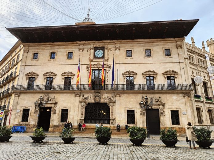 luz verde a la compra de tres locales para destinarlos a Casals de Barri