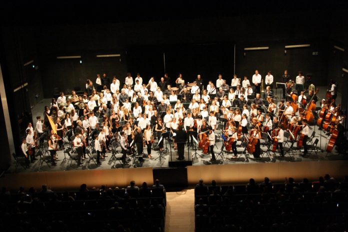 La OSIB contará con el pianista Nicolas Bringuier y la dirección de Lionel Bringuier