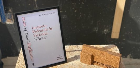 El IBAVI recibe el primer premio internacional por la forma sostenible de construcción