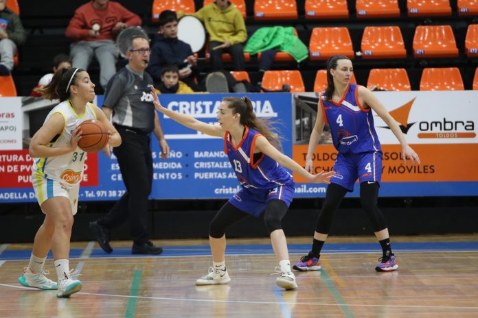 Sigue la lucha en la zona alta de la Lliga Escribano femenina