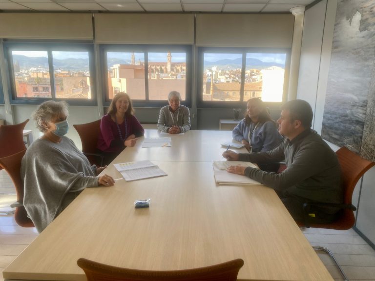 Modelo de Ciudad se reúne con los vecindarios de Son Roca – Son Ximelis para explicar las ayudas en la rehabilitación de viviendas