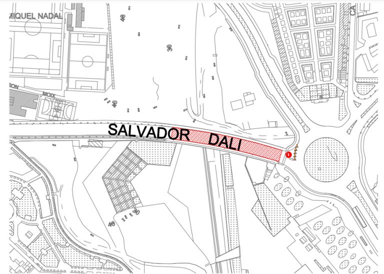Mañana se renovará el asfaltado de la calle Salvador Dalí sobre el puente del torrente de la Riera