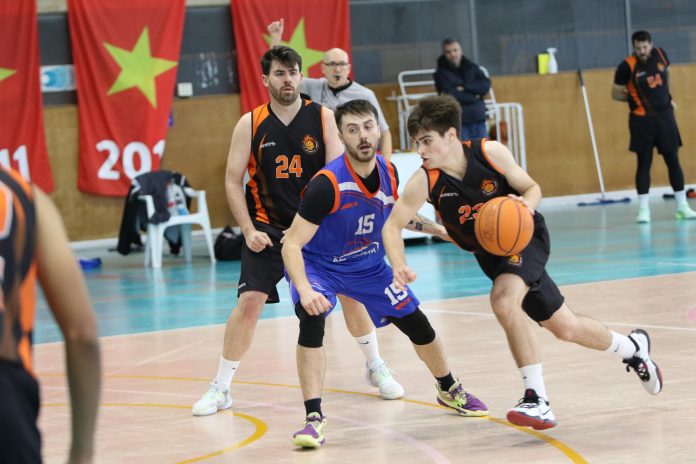 Los líderes del Grupo A2 de la Lliga Escribano no fallan