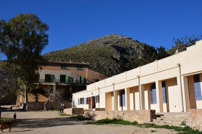 El refugio de Galatzó busca nombre para sus dormitorios