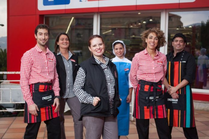 Preselección de 50 candidatos para los supermercados Eroski de Llucmajor