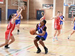 La pelea por el ‘playoff’ de la Lliga Escribano femenina sigue al rojo vivo