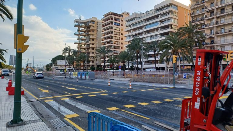 La circulación en el paseo Marítimo se restablece en la tarde del jueves