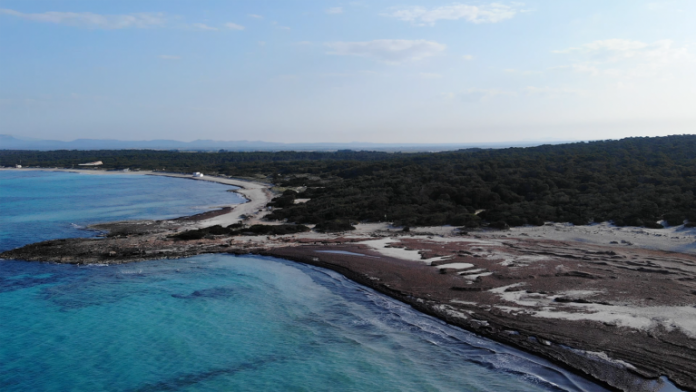 Las Illes Balears tendrán este año 28 playas sin humo