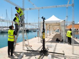 El montaje del Palma International Boat Show moviliza más de 180 personas para construir un recinto ferial en el Moll Vell