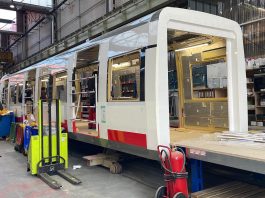 Avanza la fabricación de los nuevos trenes de SFM, que ya se han empezado a pintar y cablear en la fábrica de CAF en Irún