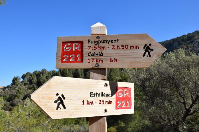 Los caminos y las rutas senderistas de Mallorca dispondrán de un manual de señalización estandarizado