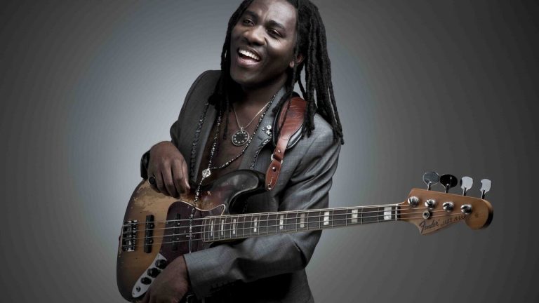 Resistencia Amazónica rescata el tema "Sweet Mary (Everyone has a choice)" del álbum "Reverence" (2001) de Richard Bona
