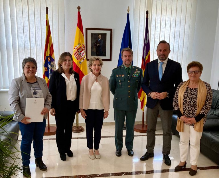 <strong>La delegada del Gobierno y el coronel jefe de la Guardia Civil en Balears presentan los convenios Viogén con Alaior, Ferreries y Sant Lluís</strong>
