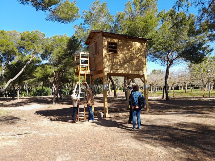 Nuevo punto de control de la población de palomas en el parque del bosque de la Ribera