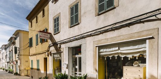 El proyecto «Emblemáticos baleares» del IDI supera los 300 comercios adheridos y 27 municipios de todas las Balears