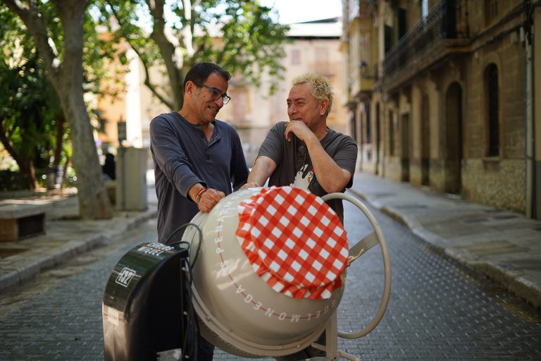 Carlos Penas y Miguel Monegal penden de un hilo